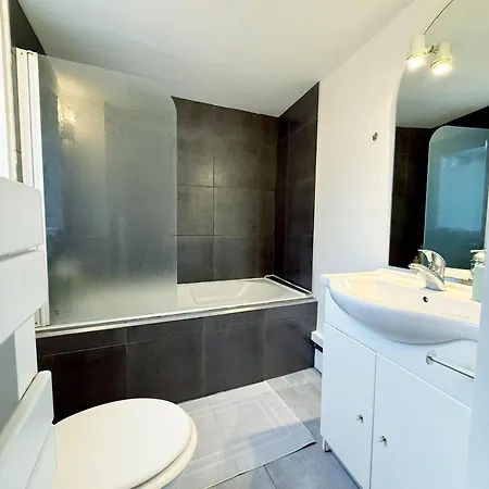 A Cote De La Gare Et La Cite De La Gastronomie Apartment Dijon